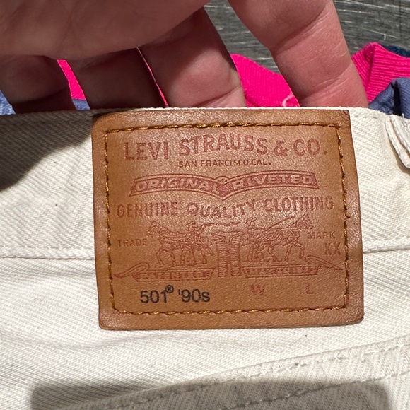 Levi's Women's Cream Straight-Leg Jeans - Picture 2 of 5